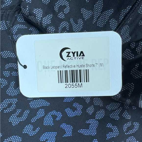 Zyia - Black Leopard Reflective Hustle Shorts - Picture 5 of 6